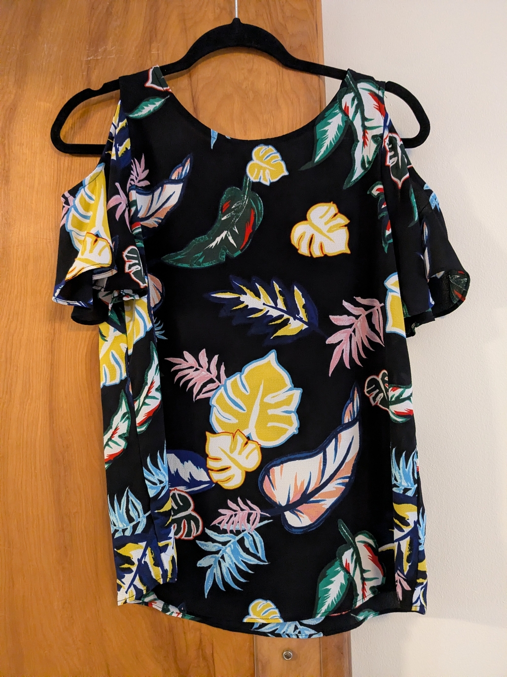 C&E Cold-Shoulder Floral Print Blouse in Black